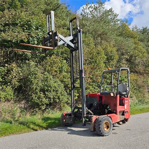 Moffett M5 25 - 随车叉车:图2 Moffett M5 25 - 随车叉车:图2