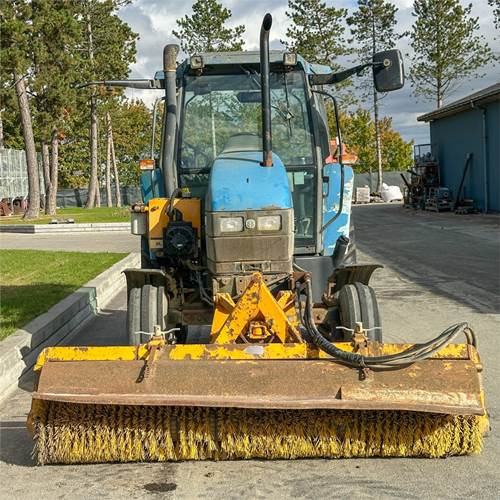 New Holland TS90 - 拖拉机:图2 New Holland TS90 - 拖拉机:图2