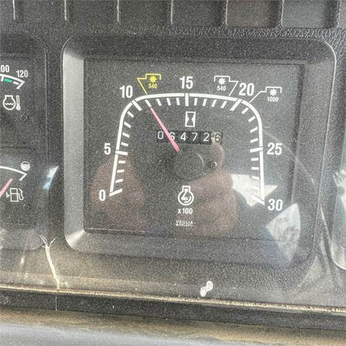 New Holland TS90 租赁 New Holland TS90：图17