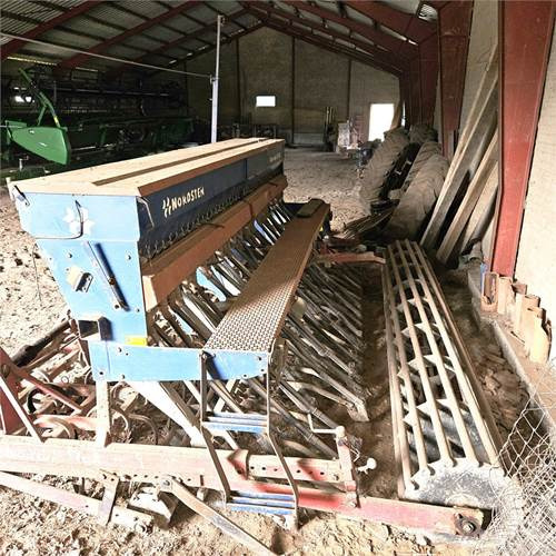 Nordsten CLP400 Kombi flex - 播种设备:图4 Nordsten CLP400 Kombi flex - 播种设备:图4