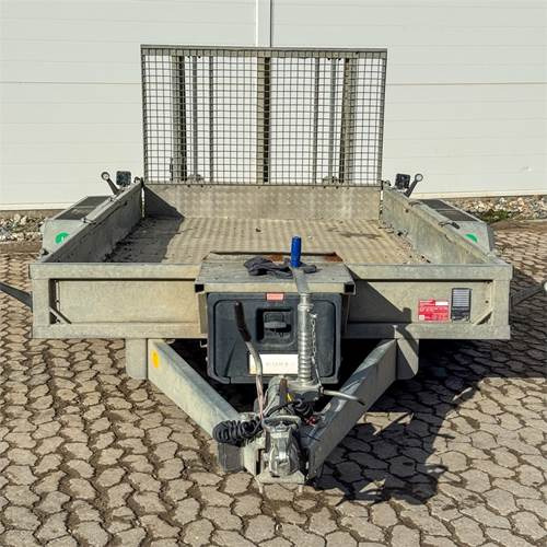 Nugent P3718 - 汽车拖车:图2 Nugent P3718 - 汽车拖车:图2