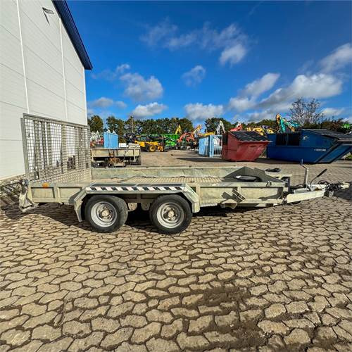 Nugent P3718 - 汽车拖车:图3 Nugent P3718 - 汽车拖车:图3