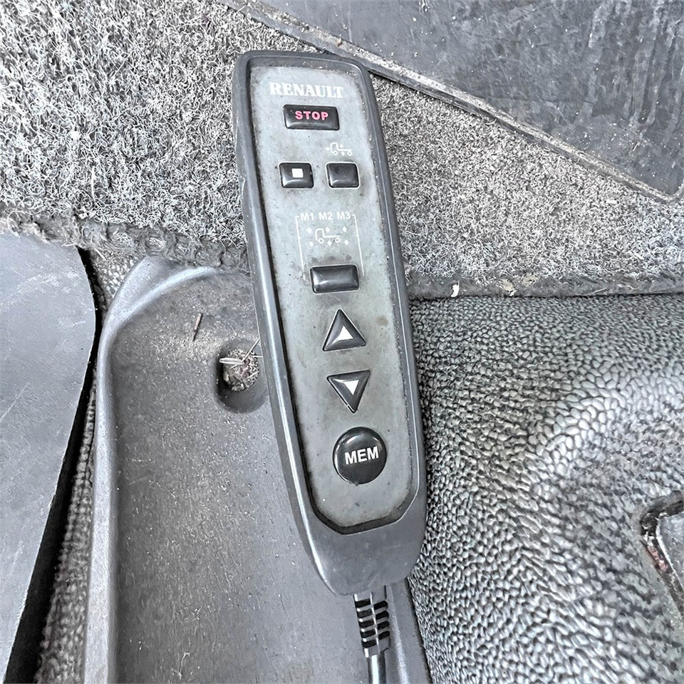 Renault 410 DXI Premimium 租赁 Renault 410 DXI Premimium：图23