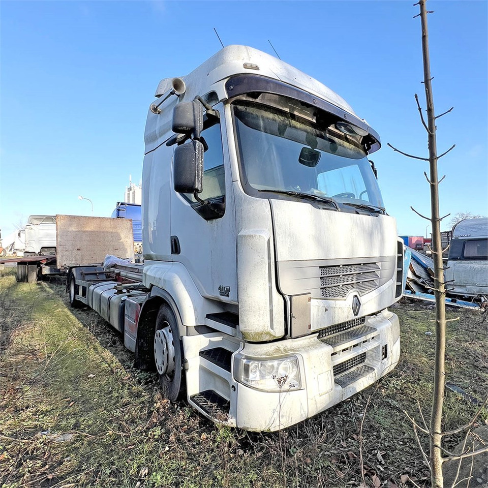 Renault 410 DXI Premimium - 驾驶室底盘卡车:图2 Renault 410 DXI Premimium - 驾驶室底盘卡车:图2