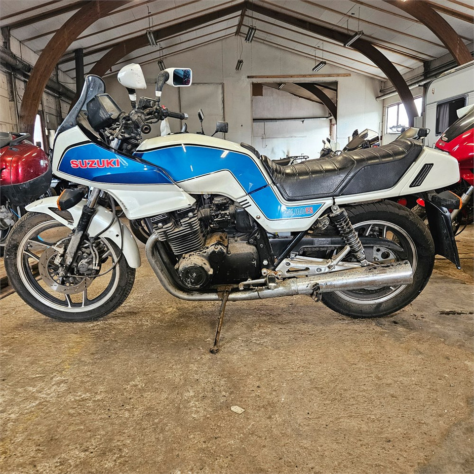 Suzuki GSX 1100 ES - 摩托车:图2 Suzuki GSX 1100 ES - 摩托车:图2