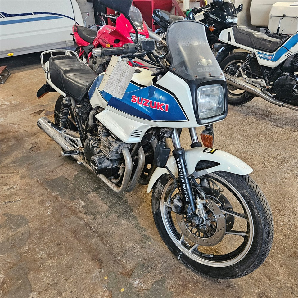 Suzuki GSX 1100 ES - 摩托车:图1 Suzuki GSX 1100 ES - 摩托车:图1