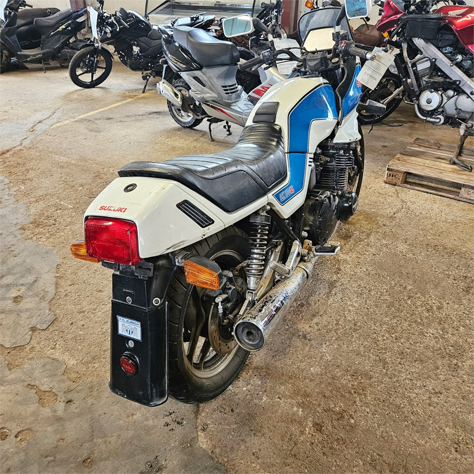 Suzuki GSX 1100 ES - 摩托车:图5 Suzuki GSX 1100 ES - 摩托车:图5