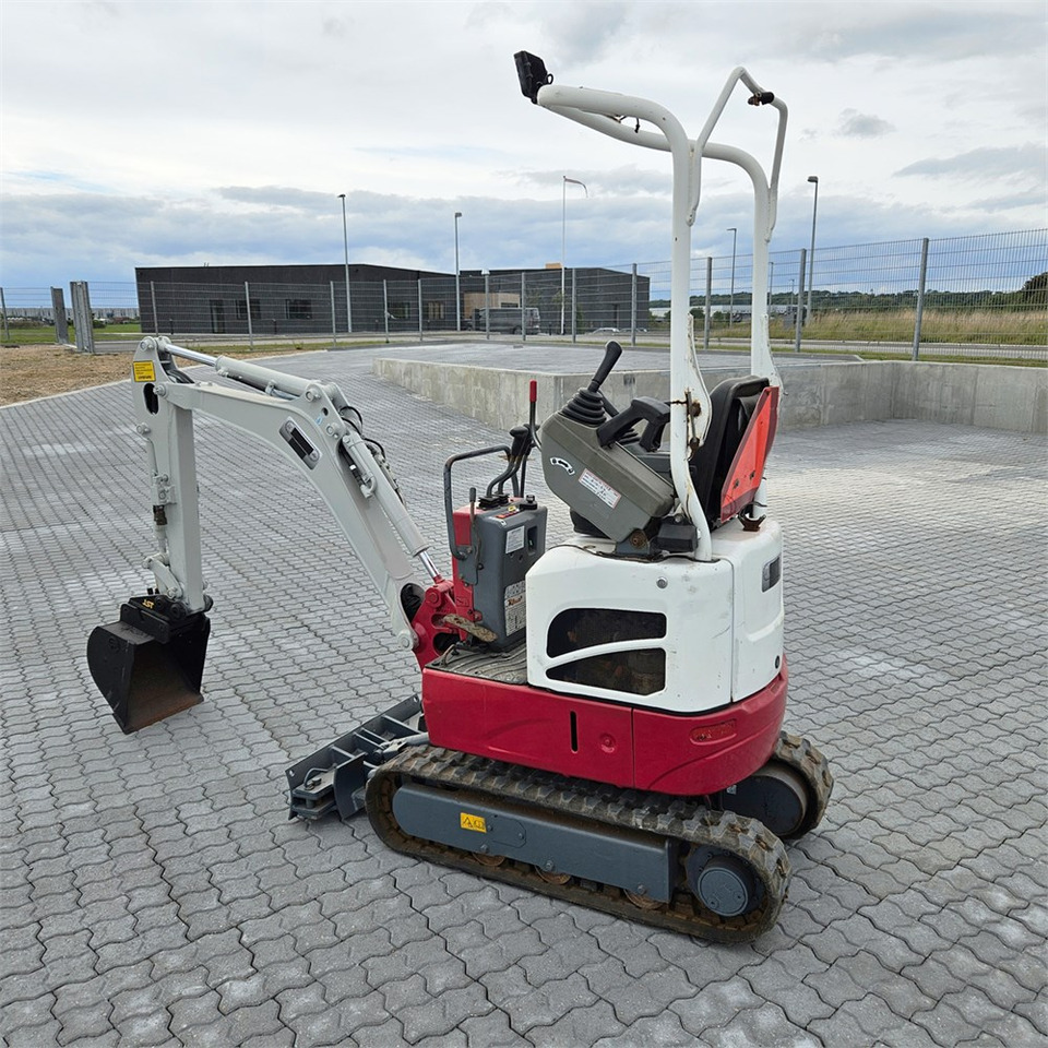 Takeuchi TB210 R - 小型挖掘机:图3 Takeuchi TB210 R - 小型挖掘机:图3