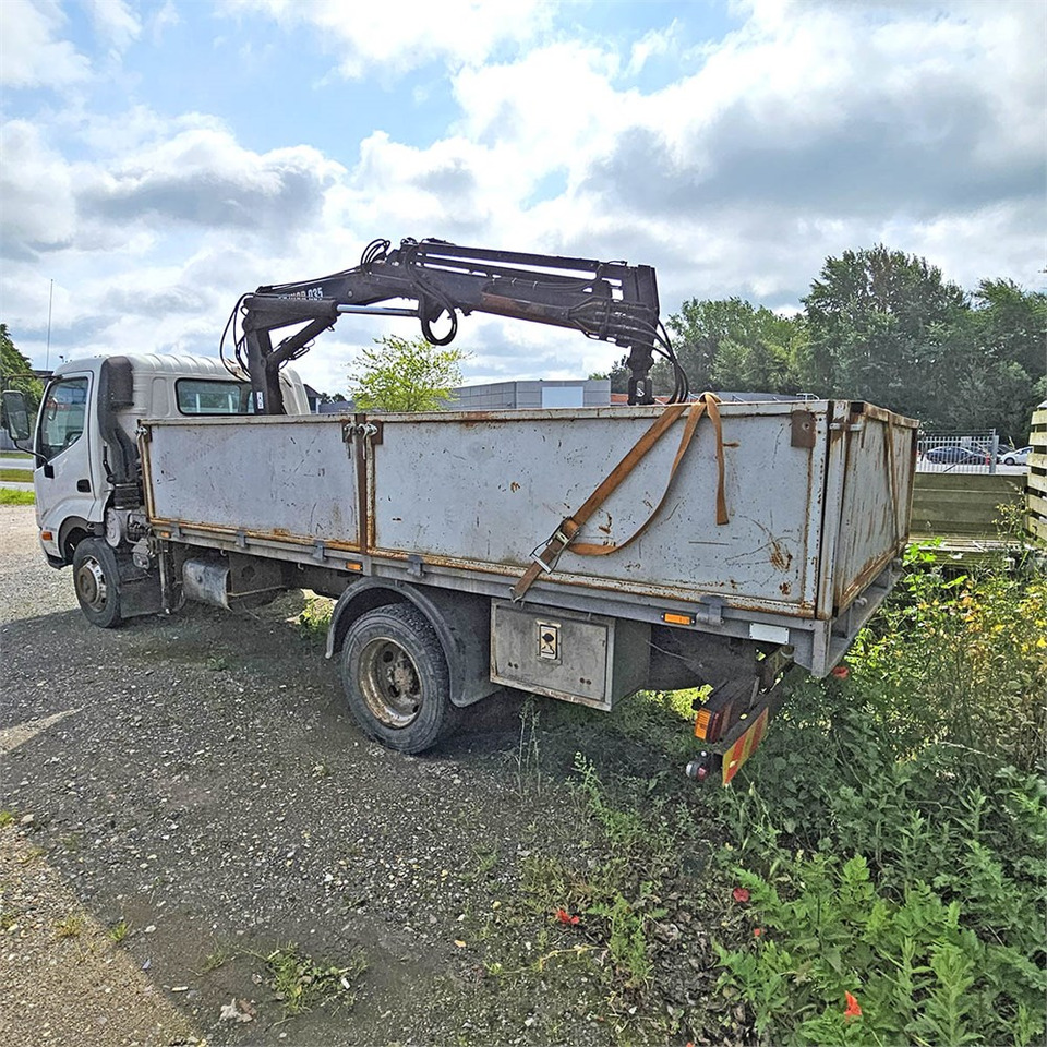 Toyota Dyna 200 - 栏板式/ 平板卡车:图4 Toyota Dyna 200 - 栏板式/ 平板卡车:图4