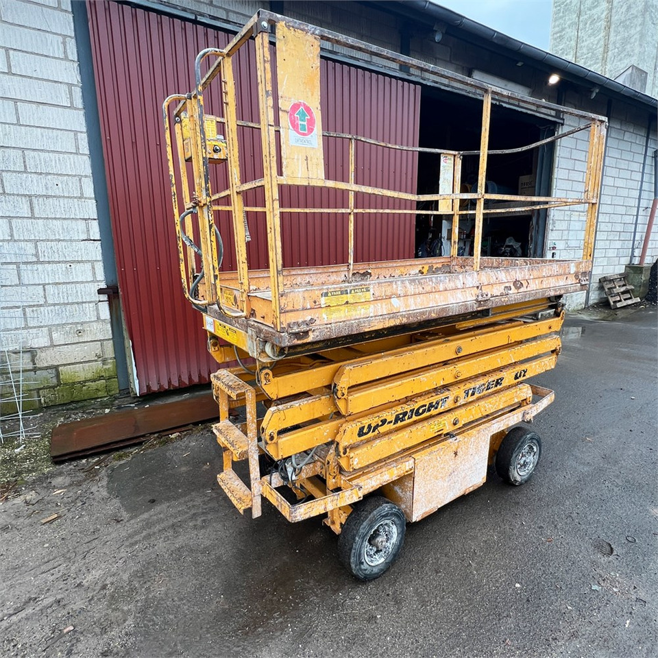 UpRight Tiger F5024-01 - 剪式升降机:图5 UpRight Tiger F5024-01 - 剪式升降机:图5
