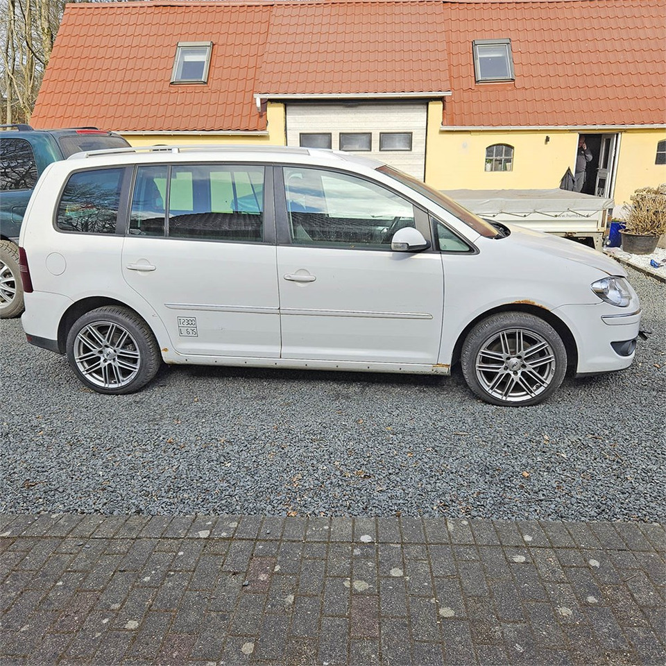 VW Touran Van 2,0 tdi automatisk - 汽车:图2 VW Touran Van 2,0 tdi automatisk - 汽车:图2