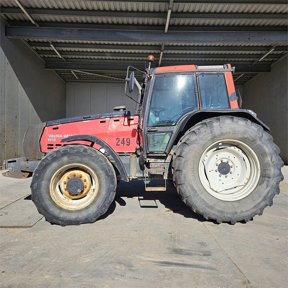 Valmet Valtra 8450 - 拖拉机:图2 Valmet Valtra 8450 - 拖拉机:图2