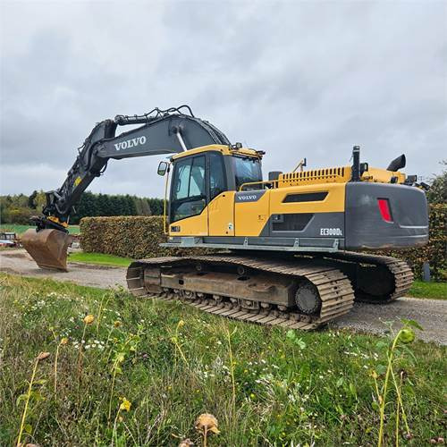 Volvo EC300 DL - 履带式挖掘机:图1 Volvo EC300 DL - 履带式挖掘机:图1