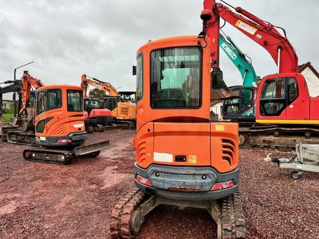 Doosan DX 27 Z - 小型挖掘机:图3 Doosan DX 27 Z - 小型挖掘机:图3