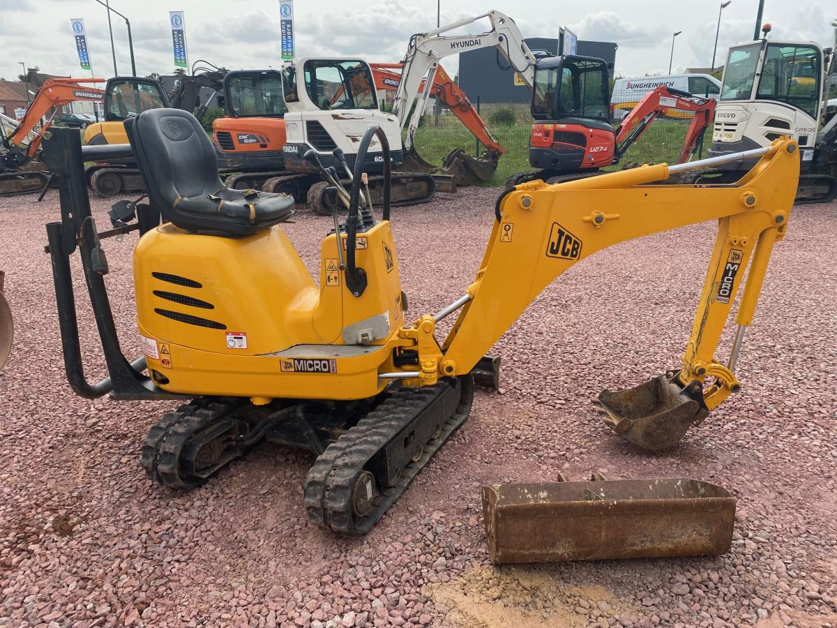 Jcb MICROPELLE 1 TONNE 8008 - 小型挖掘机:图1 Jcb MICROPELLE 1 TONNE 8008 - 小型挖掘机:图1