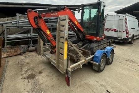 Kubota U 27-4 - 小型挖掘机:图1 Kubota U 27-4 - 小型挖掘机:图1