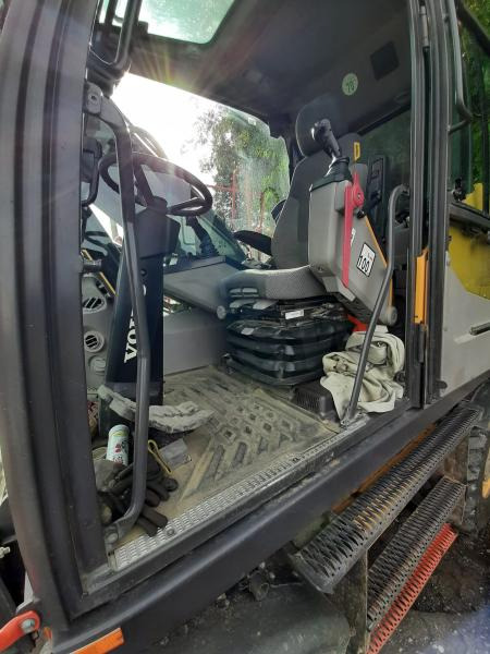 轮式挖掘机 Volvo EW 160E：图6