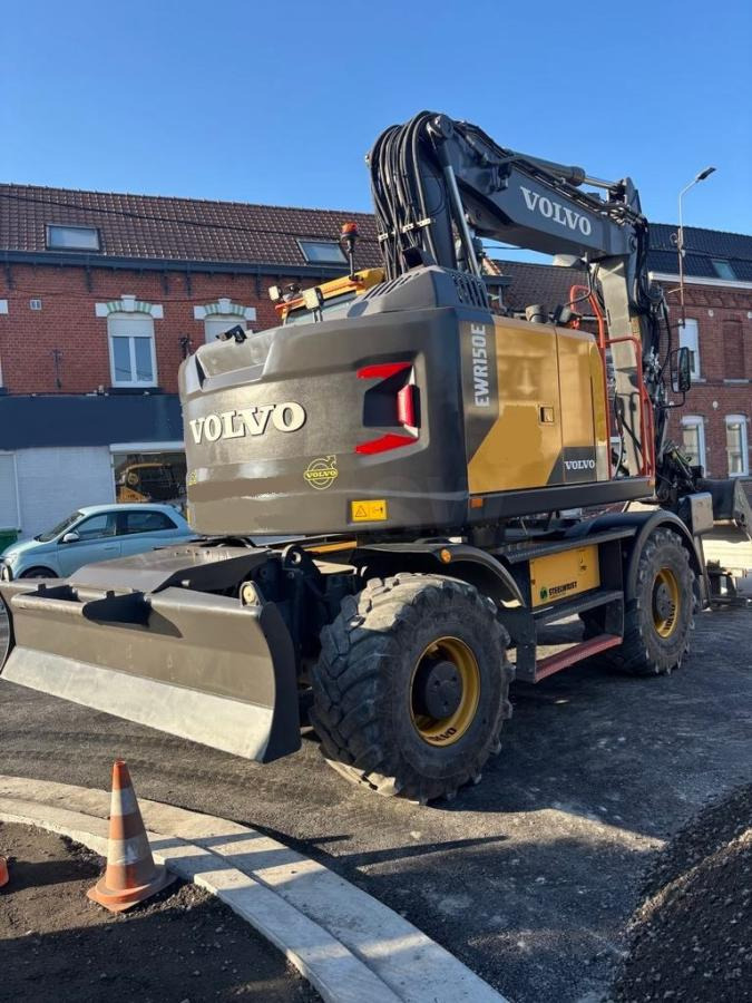 Volvo EWR 150 - 轮式挖掘机:图3 Volvo EWR 150 - 轮式挖掘机:图3