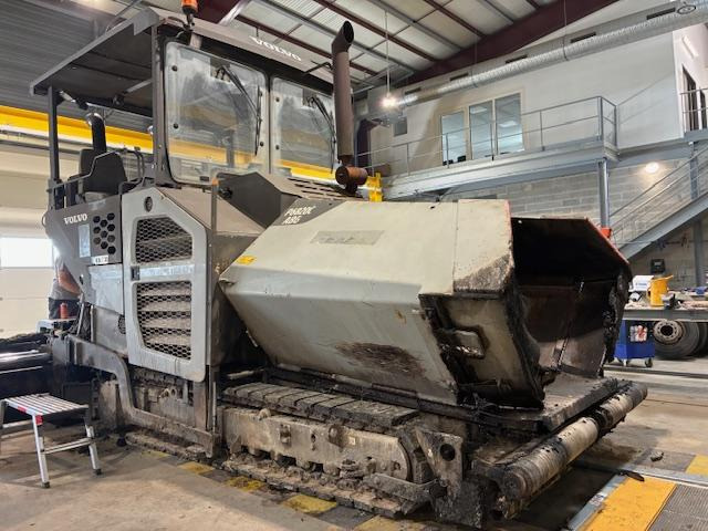 Volvo P6820C - 沥青铺路机:图2 Volvo P6820C - 沥青铺路机:图2