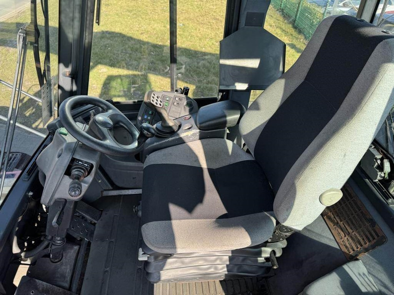 Linde C4540TL - 前移式堆垛机:图5 Linde C4540TL - 前移式堆垛机:图5