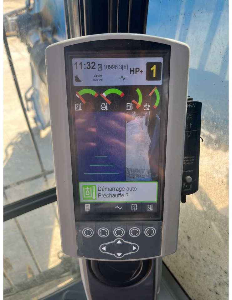 CAT 390F - 履带式挖掘机:图5 CAT 390F - 履带式挖掘机:图5