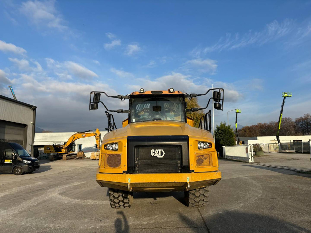 CAT 730 - 铰接式自卸车:图1 CAT 730 - 铰接式自卸车:图1