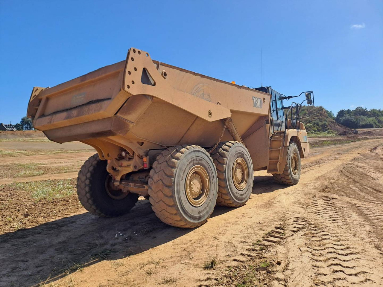 CAT 730 - 铰接式自卸车:图3 CAT 730 - 铰接式自卸车:图3