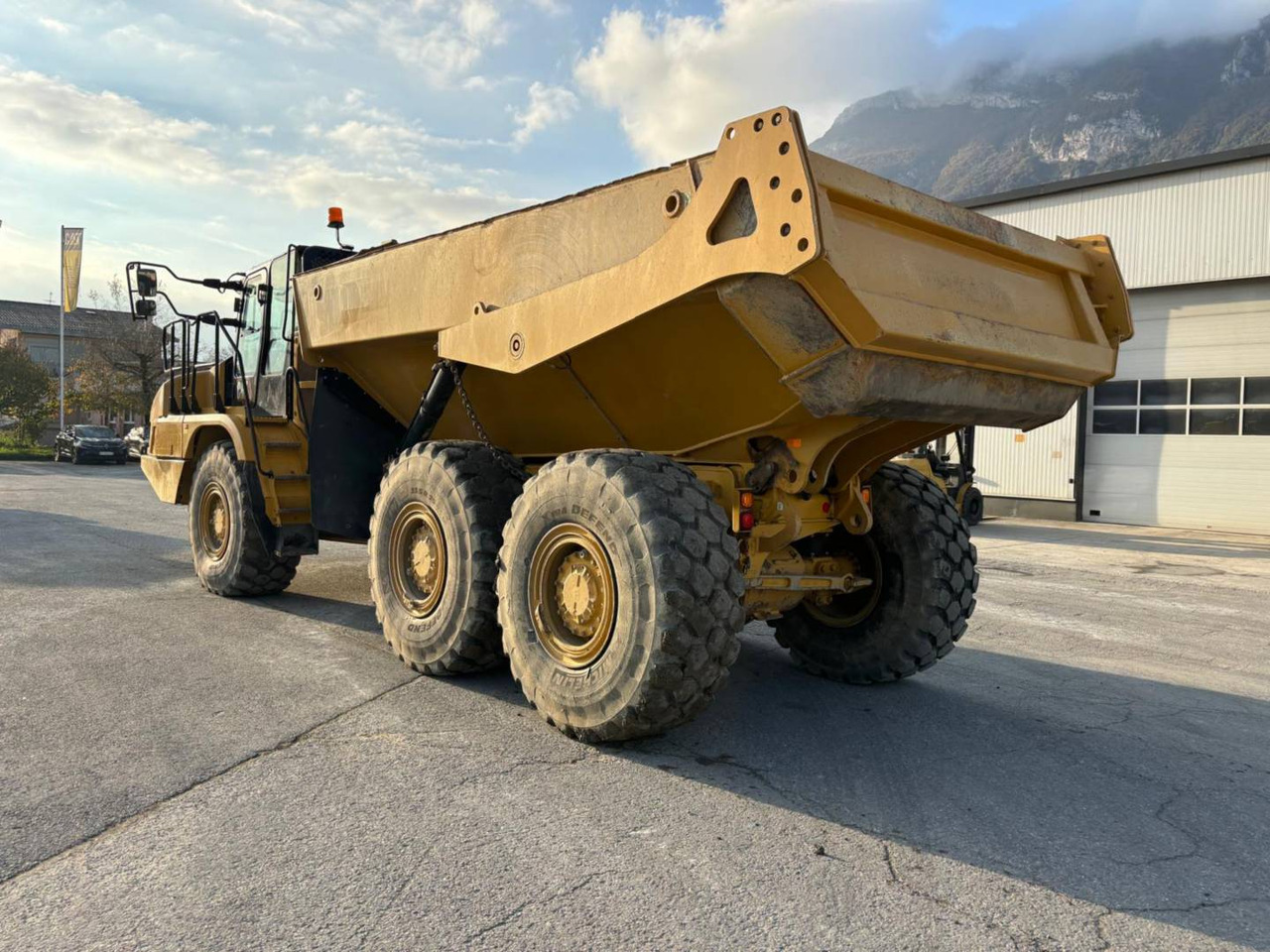 CAT 730 - 铰接式自卸车:图5 CAT 730 - 铰接式自卸车:图5