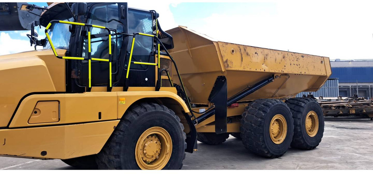 CAT 730 - 铰接式自卸车:图1 CAT 730 - 铰接式自卸车:图1