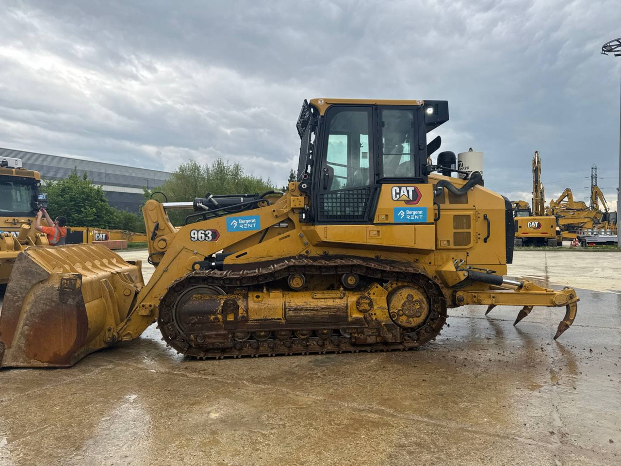 CAT 963 - 履带式装载机:图1 CAT 963 - 履带式装载机:图1