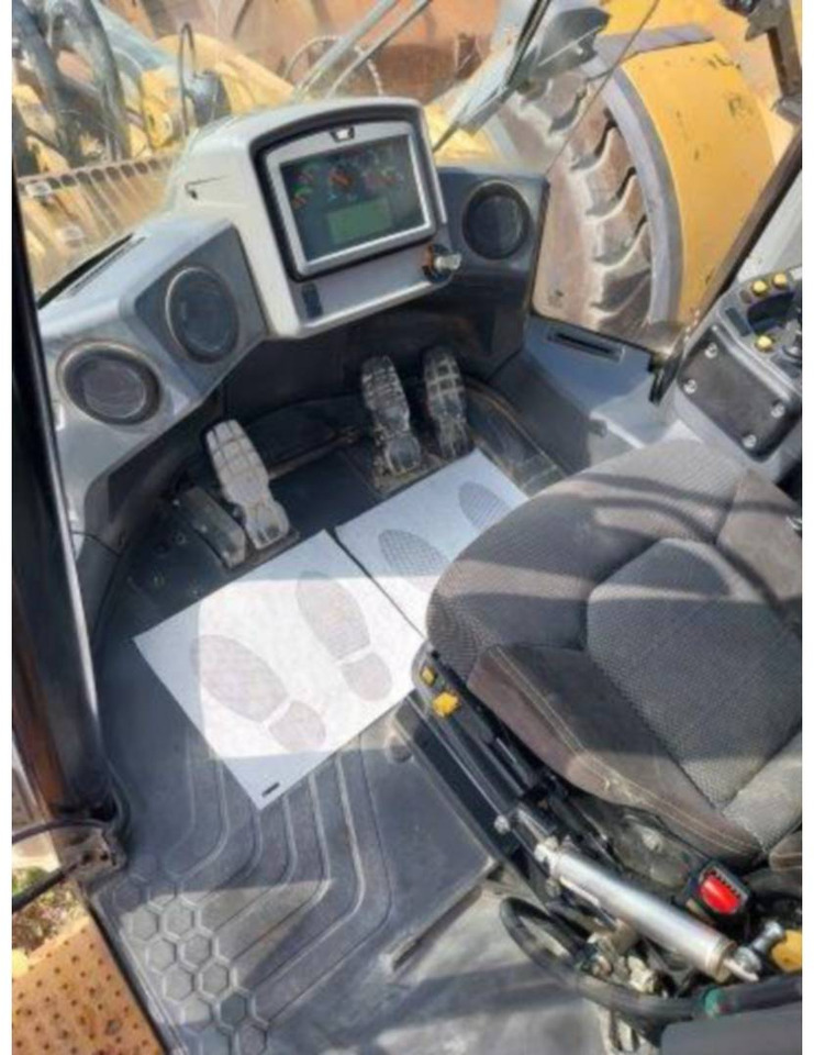 轮式装载机 CAT 980M:图8 轮式装载机 CAT 980M:图8