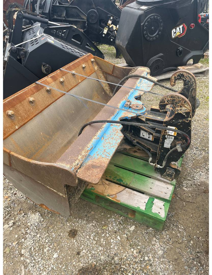 CAT CW20S/1800MM/0.6M3 - 挖掘机铲斗:图1 CAT CW20S/1800MM/0.6M3 - 挖掘机铲斗:图1