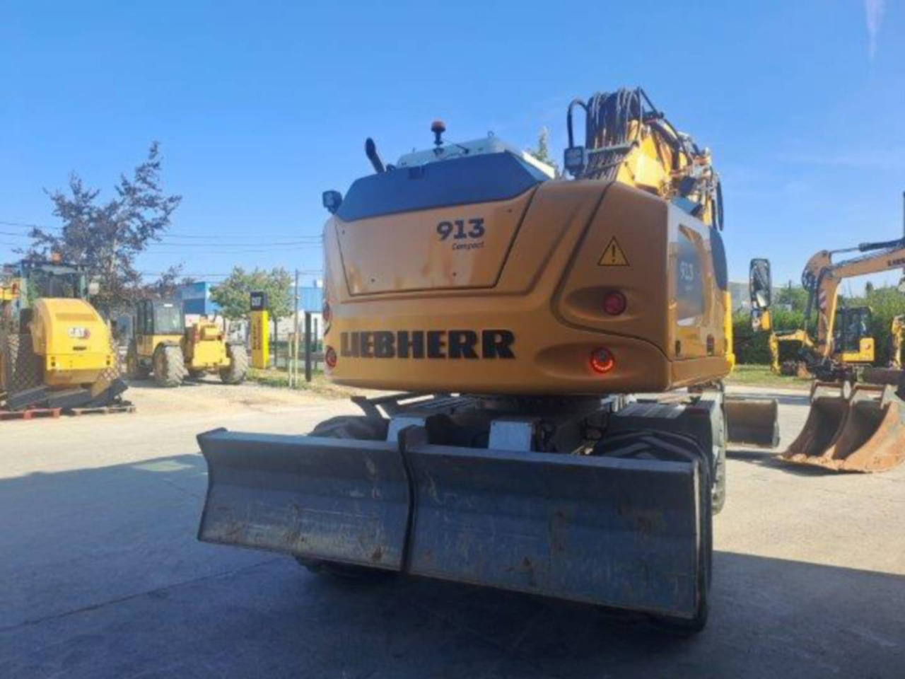 LIEBHERR A913 - 轮式挖掘机:图3 LIEBHERR A913 - 轮式挖掘机:图3