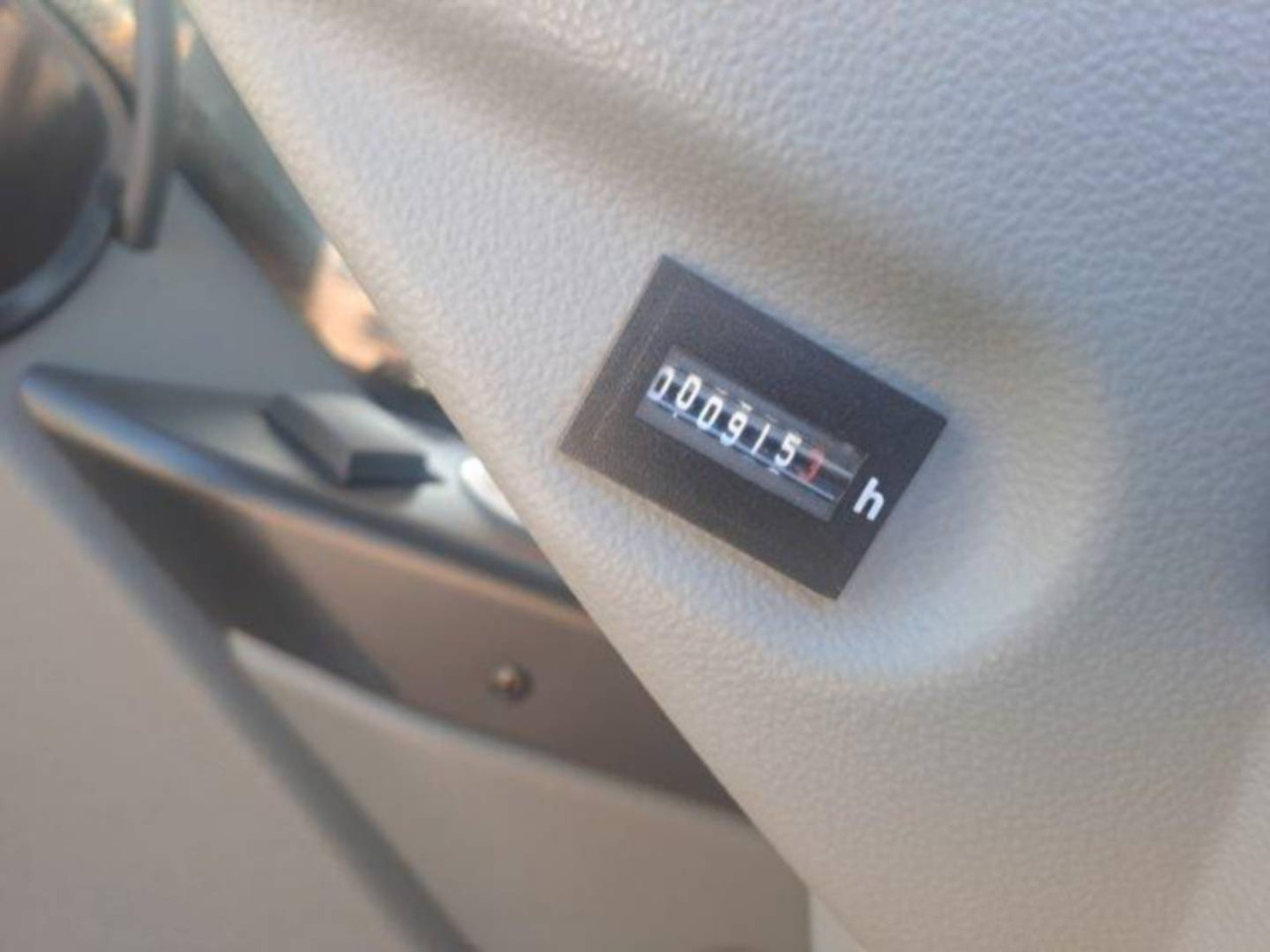 LIEBHERR A913 - 轮式挖掘机:图5 LIEBHERR A913 - 轮式挖掘机:图5