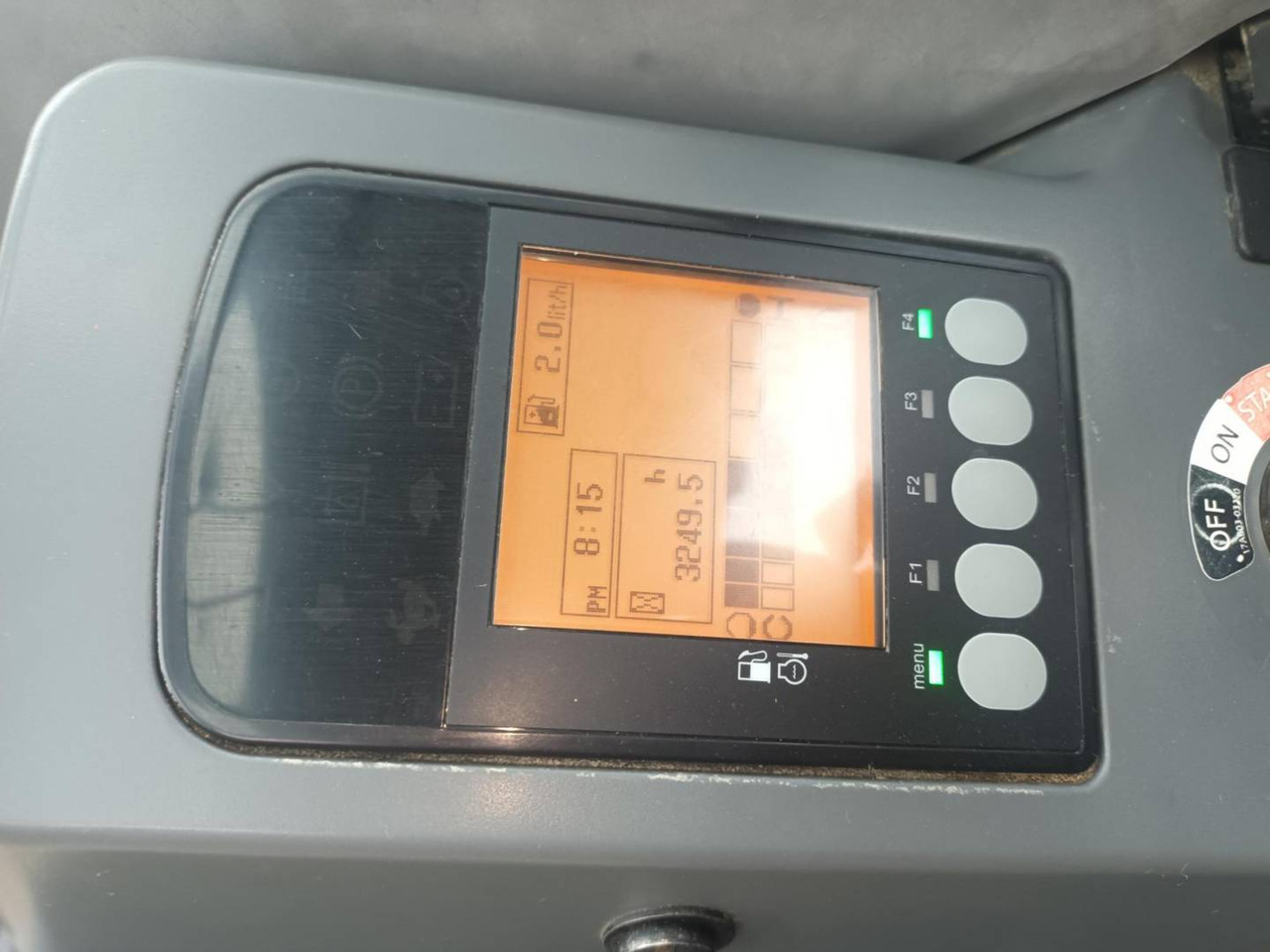 YANMAR SV100 - 履带式挖掘机:图5 YANMAR SV100 - 履带式挖掘机:图5