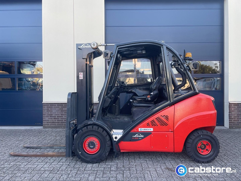 Linde H35D-02  Heftruck - Bouwjaar 2013 - Draaiuren 6892 - Diesel - Side Shift - Freelift - Doorrij hoogte 217 cm !! - 柴油叉车:图2 Linde H35D-02  Heftruck - Bouwjaar 2013 - Draaiuren 6892 - Diesel - Side Shift - Freelift - Doorrij hoogte 217 cm !! - 柴油叉车:图2