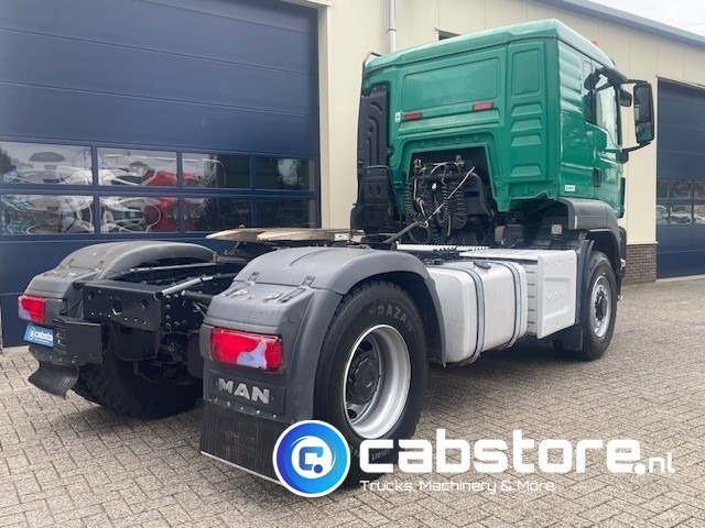 MAN TGS 18.460 4x4 tractor Euro 6 - Bouwjaar 05-2018 - Automaat - Hydrauliek unit kipper - Slaapcabine - Km 573.395 - 牵引车:图4 MAN TGS 18.460 4x4 tractor Euro 6 - Bouwjaar 05-2018 - Automaat - Hydrauliek unit kipper - Slaapcabine - Km 573.395 - 牵引车:图4