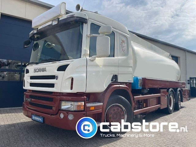Scania P 380 B 6X2*4 HNA - RETARDER - Tankwagen olie - Olietank - ADR - 16.920 liter - Bouwjaar 2007 - Km 881.924 - 罐车:图2 Scania P 380 B 6X2*4 HNA - RETARDER - Tankwagen olie - Olietank - ADR - 16.920 liter - Bouwjaar 2007 - Km 881.924 - 罐车:图2