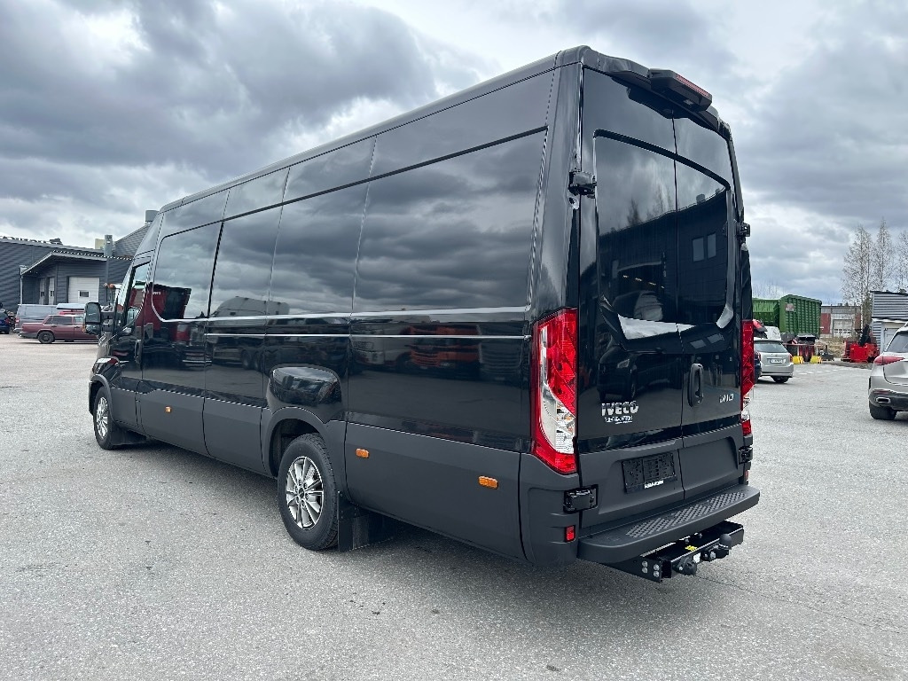 Iveco Daily 35S18A8 1+4hlö retkeilyauto - 无侧窗厢式货车:图5 Iveco Daily 35S18A8 1+4hlö retkeilyauto - 无侧窗厢式货车:图5
