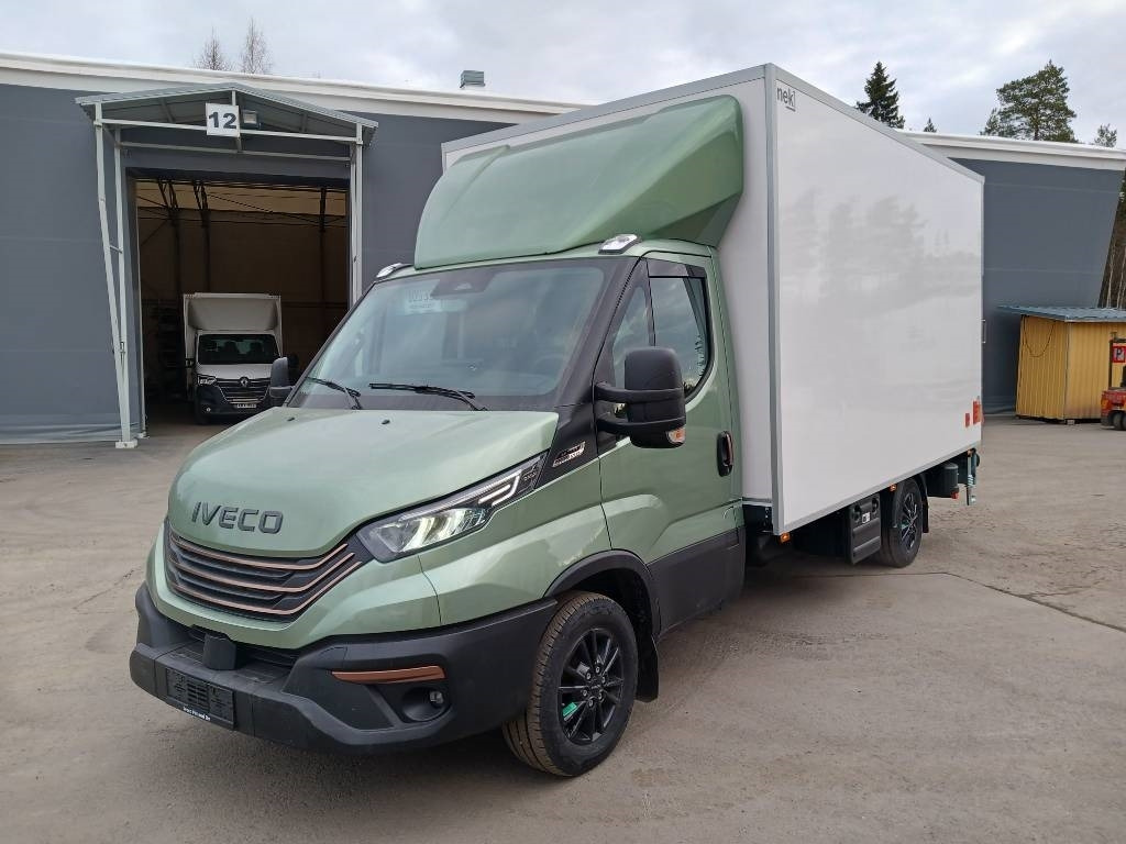 Iveco Daily 35S18A8 - 无侧窗厢式货车:图1 Iveco Daily 35S18A8 - 无侧窗厢式货车:图1