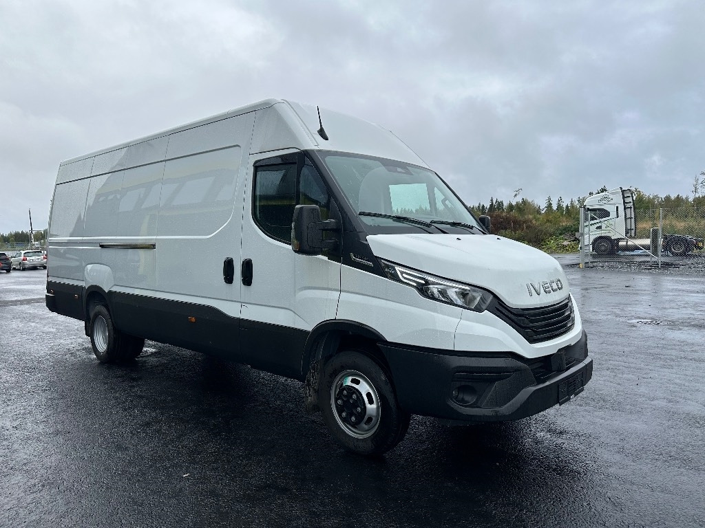 Iveco Daily 50C18A8 16m3 - 无侧窗厢式货车:图3 Iveco Daily 50C18A8 16m3 - 无侧窗厢式货车:图3