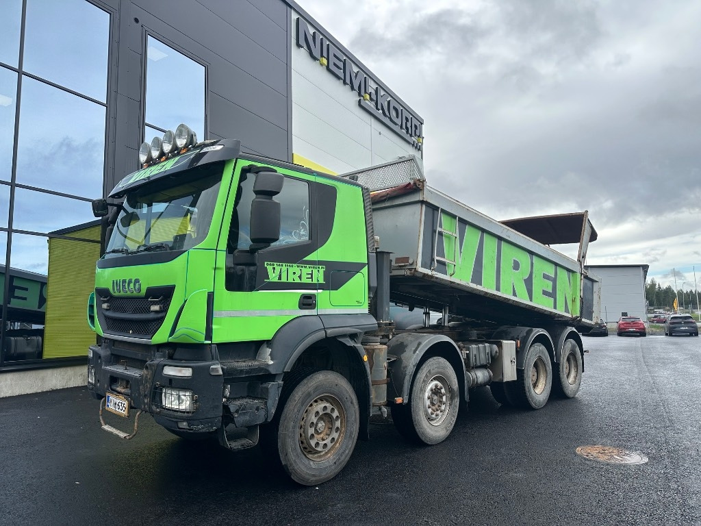 翻斗车 Iveco Trakker 410T50 8x4：图1