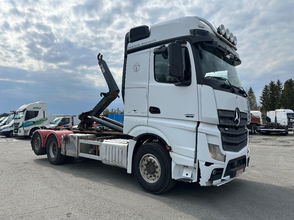 Mercedes-Benz Actros 2551 6x2*4 - 吊钩升降车:图3 Mercedes-Benz Actros 2551 6x2*4 - 吊钩升降车:图3