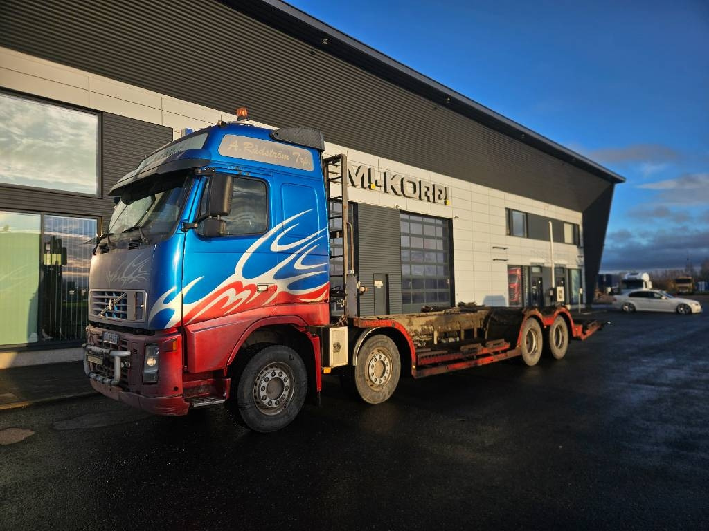 Volvo FH12 8x4 - 木材运输车:图1 Volvo FH12 8x4 - 木材运输车:图1