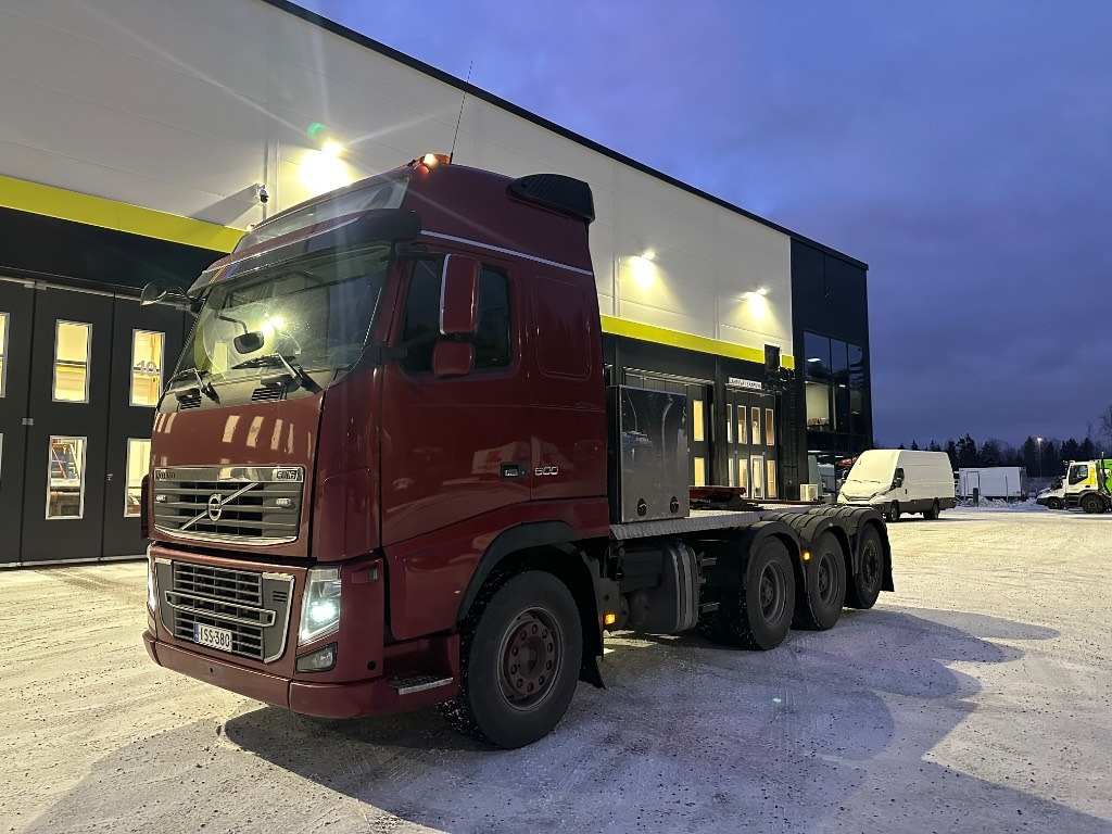 Volvo FH16 600 8x4*4 - 牵引车:图1 Volvo FH16 600 8x4*4 - 牵引车:图1