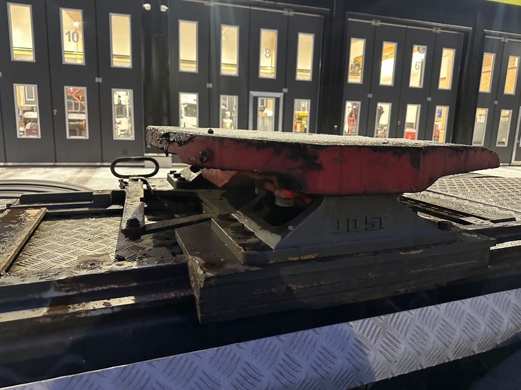 Volvo FH16 600 8x4*4 - 牵引车:图5 Volvo FH16 600 8x4*4 - 牵引车:图5