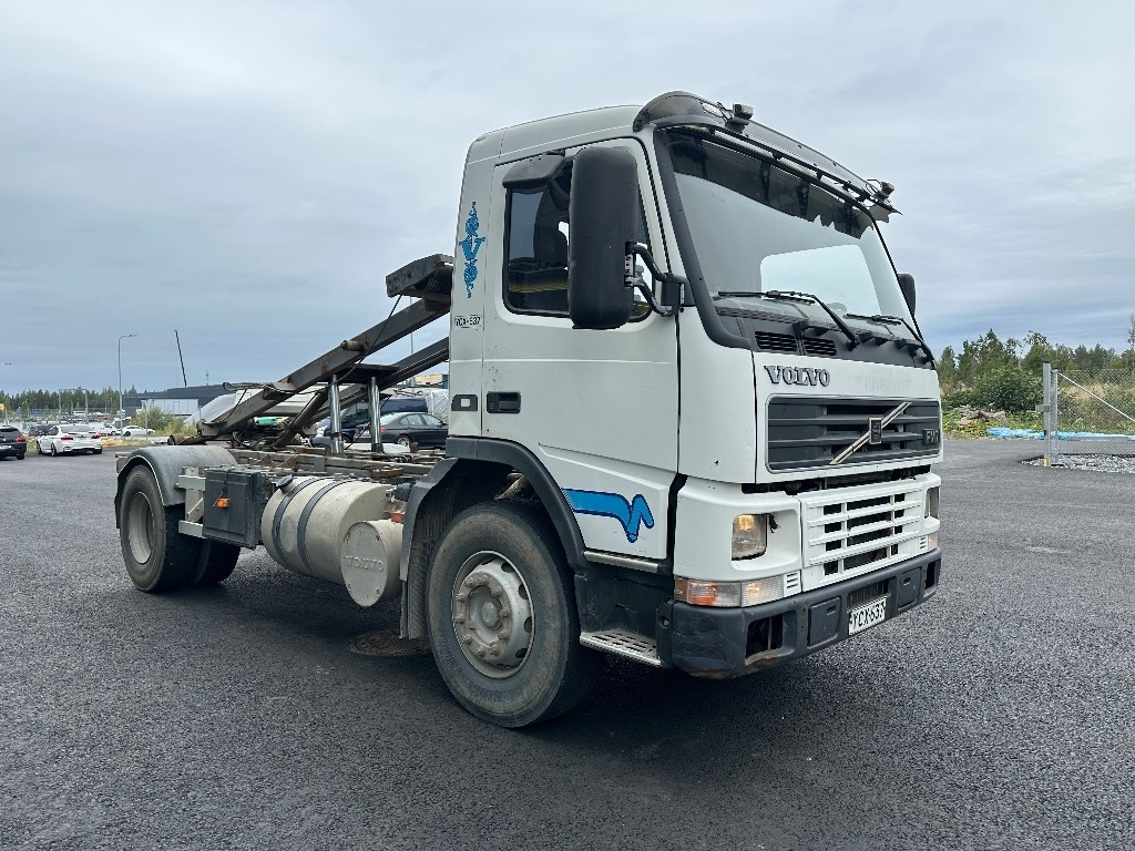 Volvo FM7 4x2 vaijerilaitteilla - 箕斗装载车:图3 Volvo FM7 4x2 vaijerilaitteilla - 箕斗装载车:图3