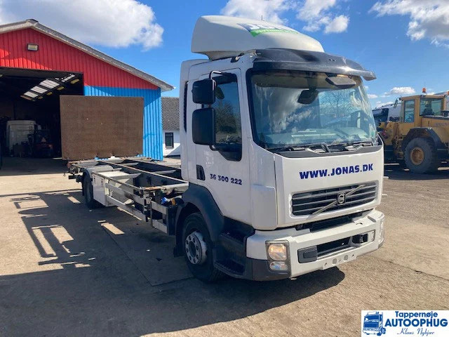 Volvo FL240 euro5 - 栏板式/ 平板卡车:图2 Volvo FL240 euro5 - 栏板式/ 平板卡车:图2