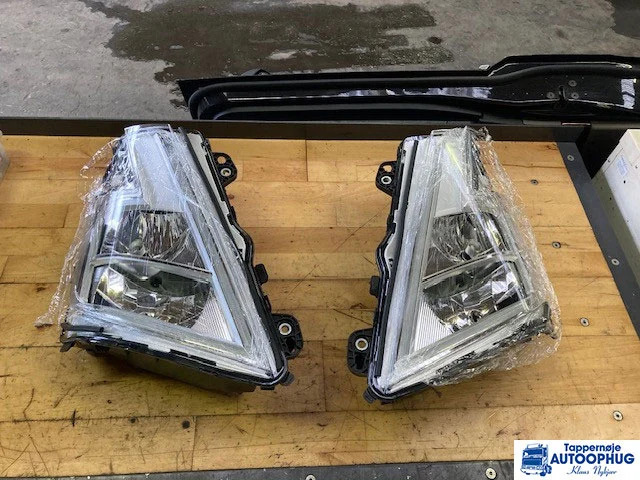 Volvo Headlamp RH – Volvo 23752660 - 电气系统 适用于 卡车:图2 Volvo Headlamp RH – Volvo 23752660 - 电气系统 适用于 卡车:图2