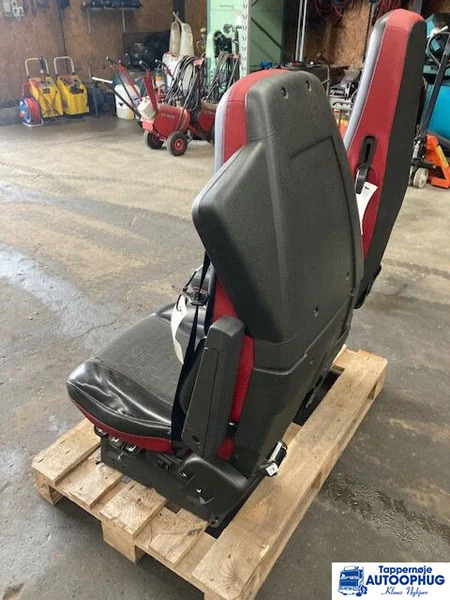 Volvo Sæde LH Volvo 84165773 - 驾驶室和内部 适用于 卡车:图3 Volvo Sæde LH Volvo 84165773 - 驾驶室和内部 适用于 卡车:图3